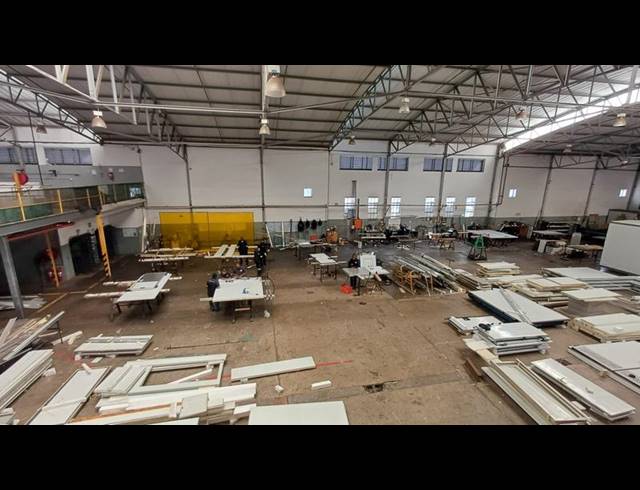 INDUSTRIAL PROPERTY TO RENT IN ROOIHUISKRAAL NORTH